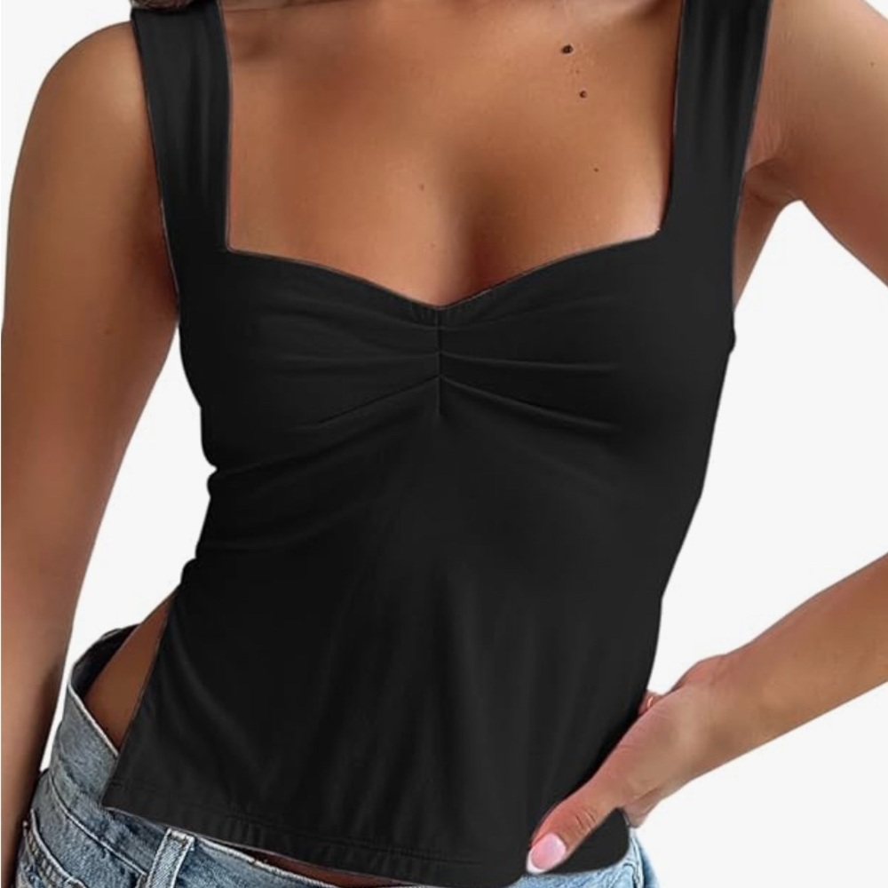 Chic Black Sleeveless Women's Top